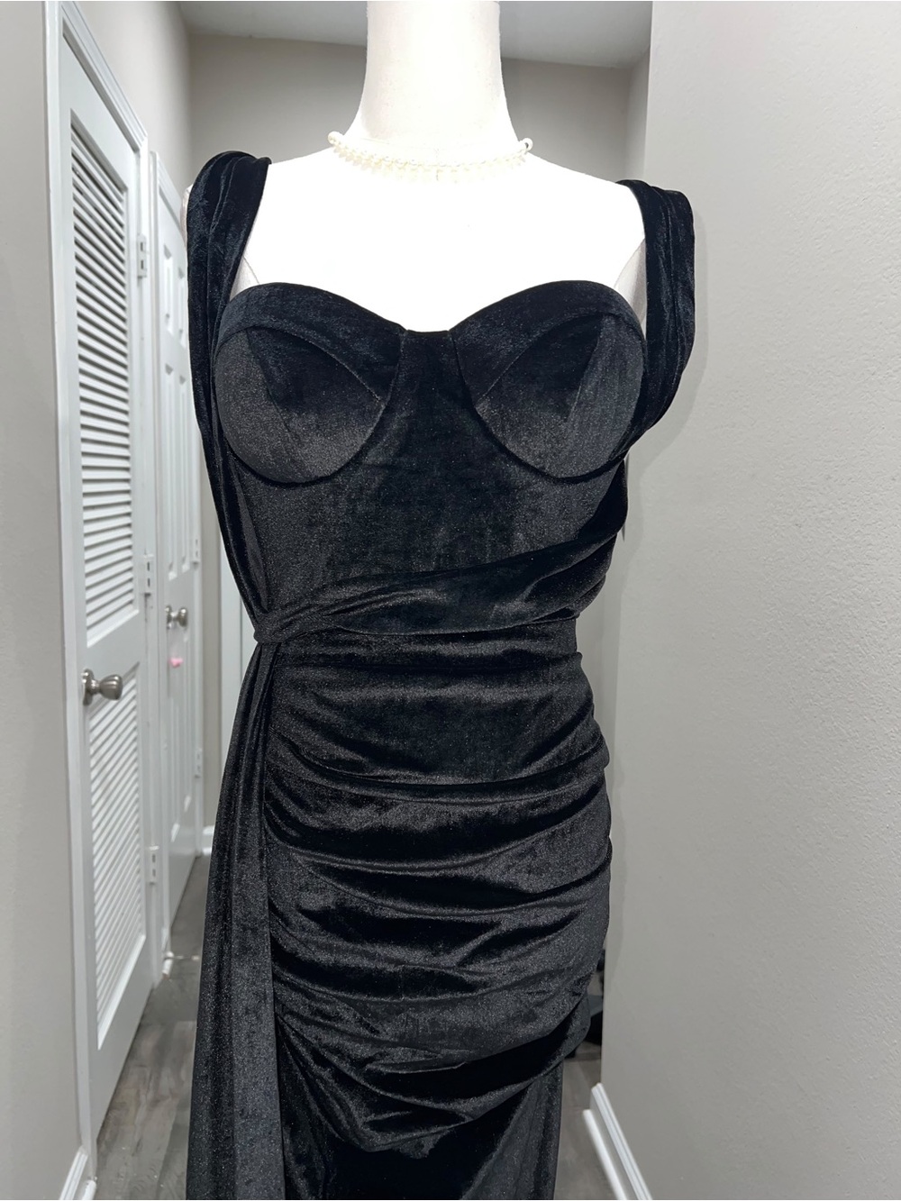 Elegant Black Velvet Ruched Dress